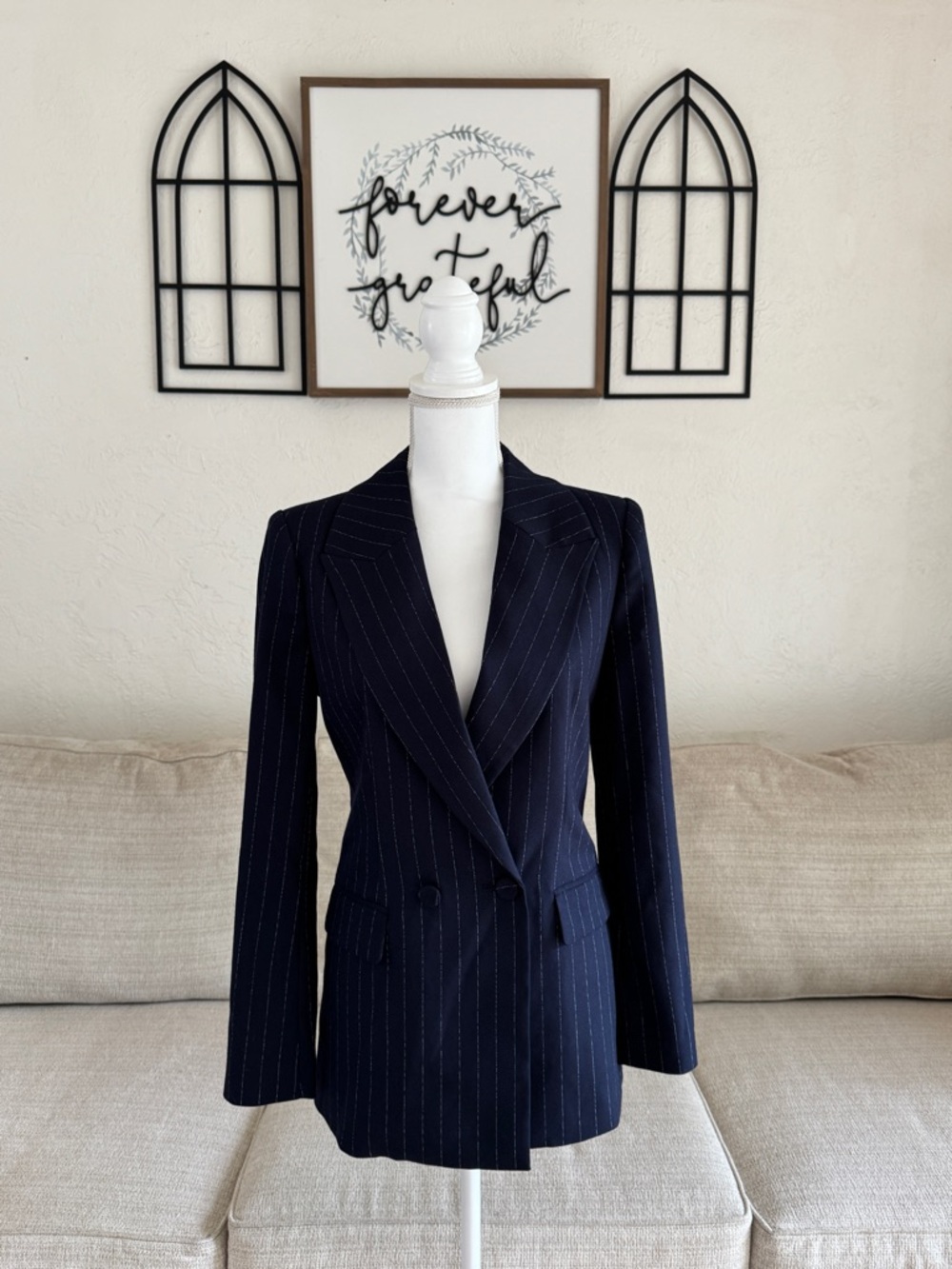 FAVORITE DAUGHTER The Suits You Blazer In Classic Navy Pinstripe Size S - Picture 14 of 15